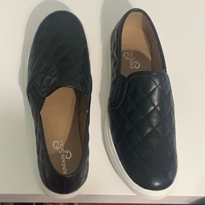 Ladies' Mountain Sole Slip-On Shoe